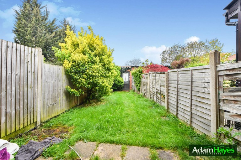 Rowlands Close, Mill Hill NW7