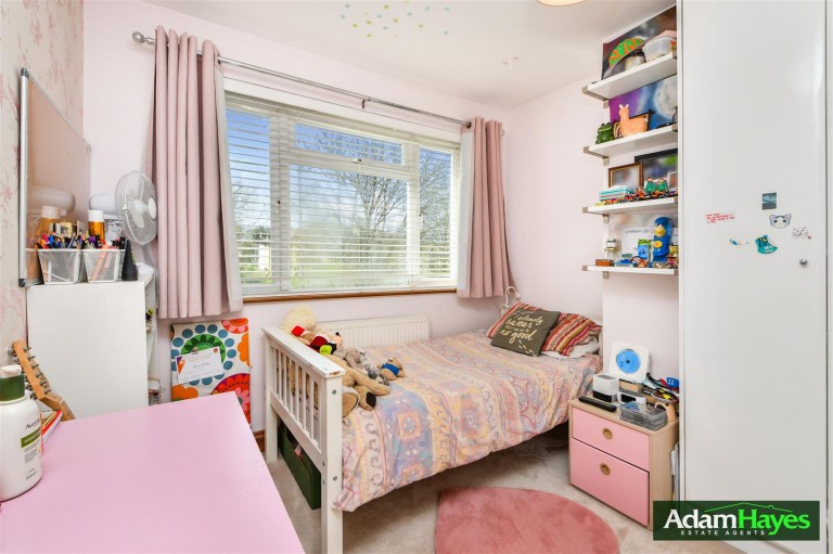 Hutton Grove, North Finchley, N12