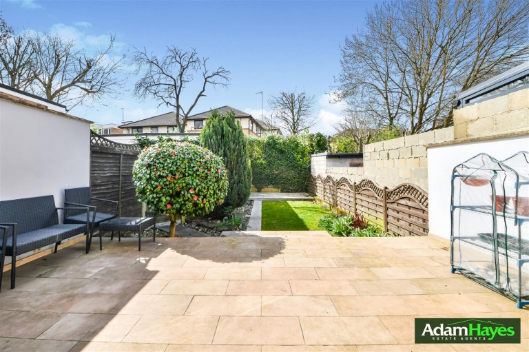 Hutton Grove, North Finchley, N12