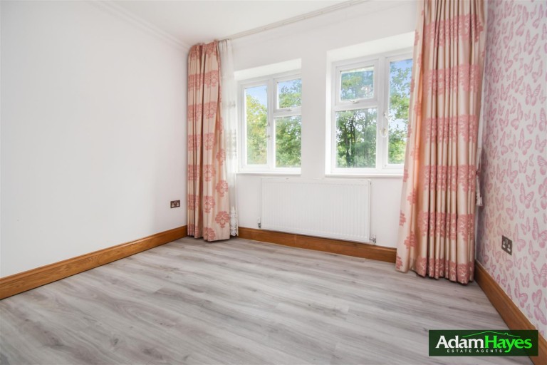 High Road, North Finchley, N12