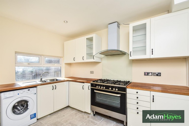 Glebe Road, Finchley, N3