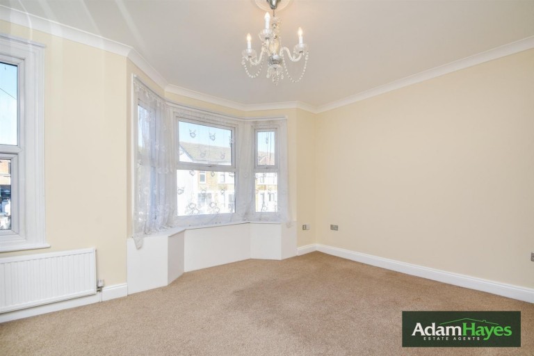 Glebe Road, Finchley, N3