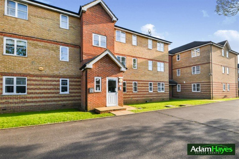 Lucas Gardens, East Finchley N2