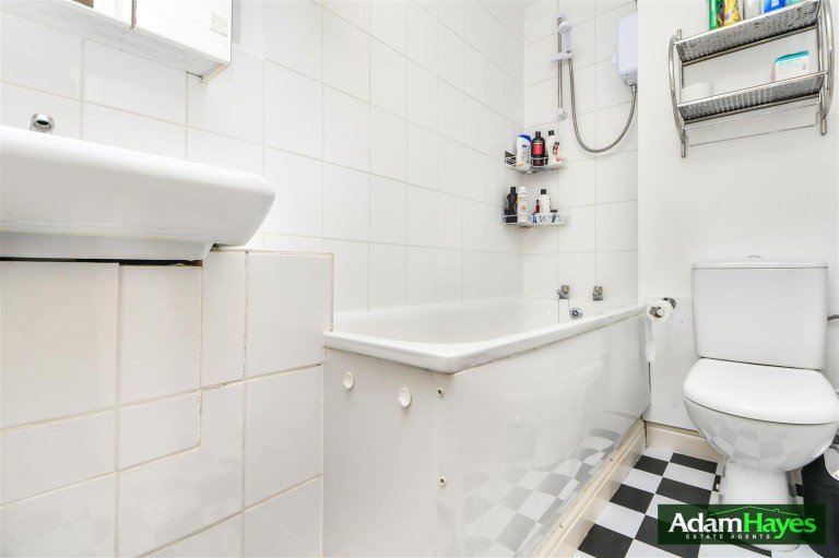 Lucas Gardens, East Finchley N2