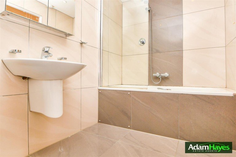 Lincoln Road, East Finchley, N2