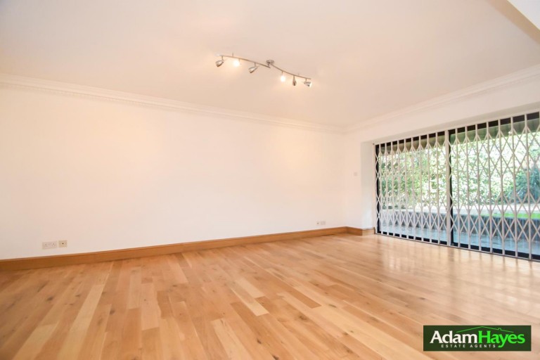 Spencer Close, Finchley Central, N3