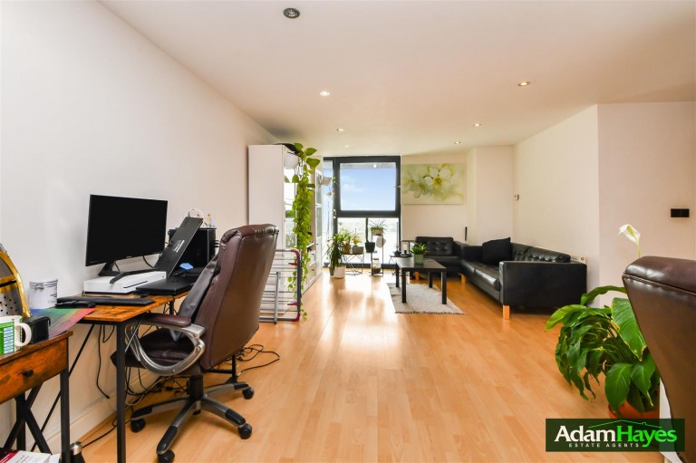 Kingsway, North Finchley, N12