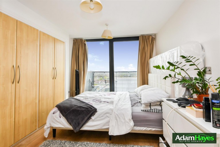 Kingsway, North Finchley, N12