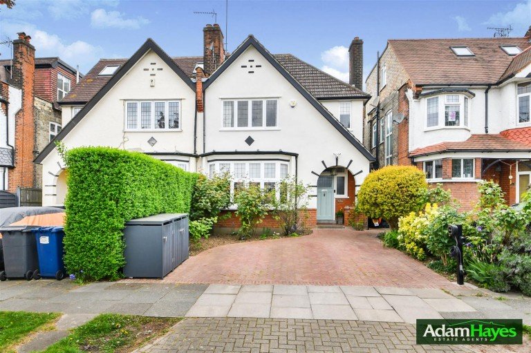 Hilton Avenue, North Finchley, N12