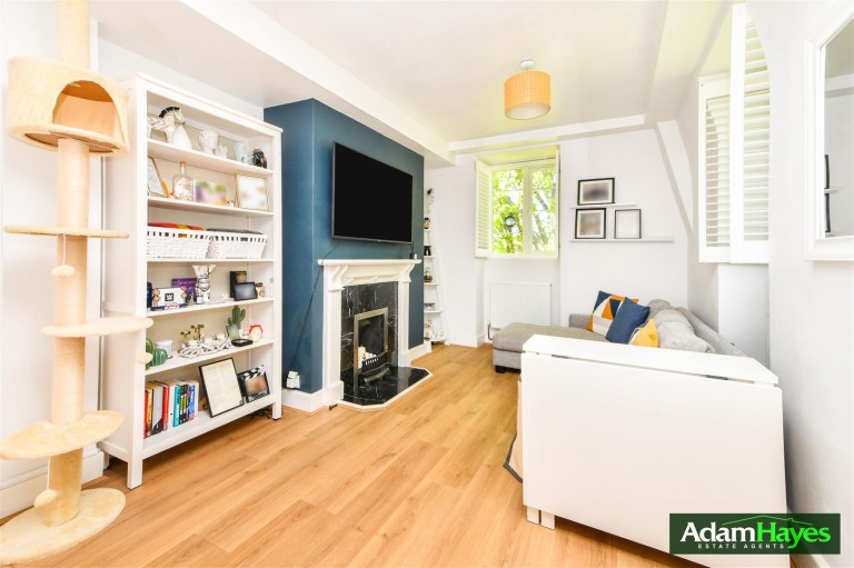 Waverley Grove, Finchley, N3