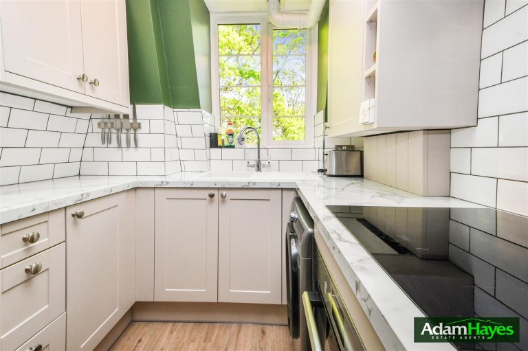 Waverley Grove, Finchley, N3