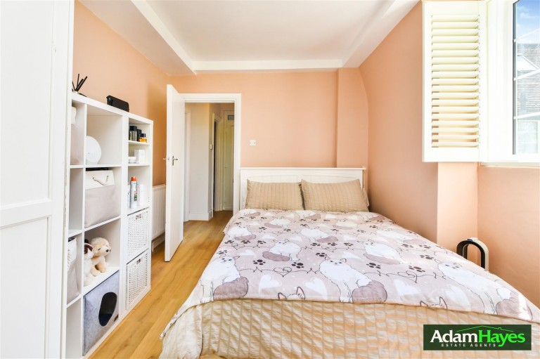 Waverley Grove, Finchley, N3