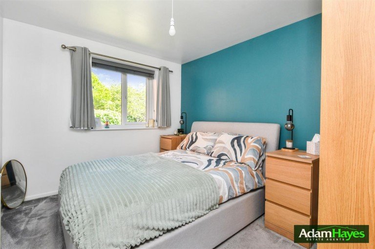 Blackdown Close, East Finchley, N2