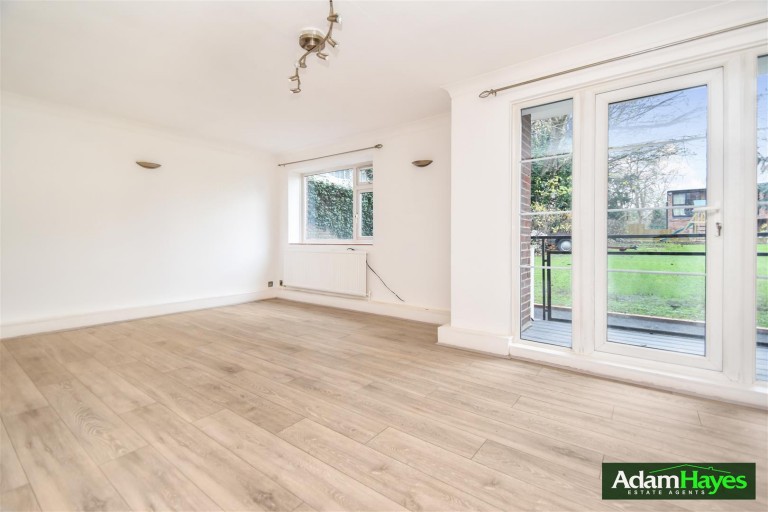 Moss Hall Grove, North Finchley, N12