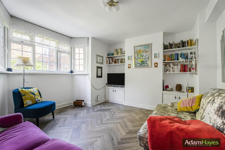 East End Road, Finchley Central, N3