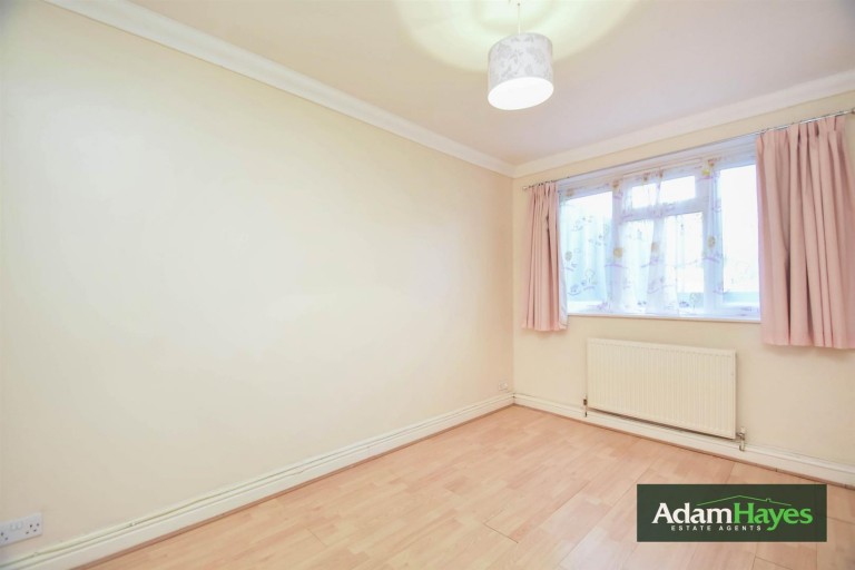 Quinta Drive, Barnet, EN5