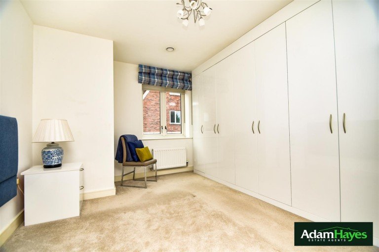 Henry Darlot Drive, Mill Hill, NW7