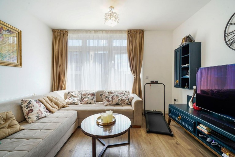 Minotaur Drive, Barnet, EN5
