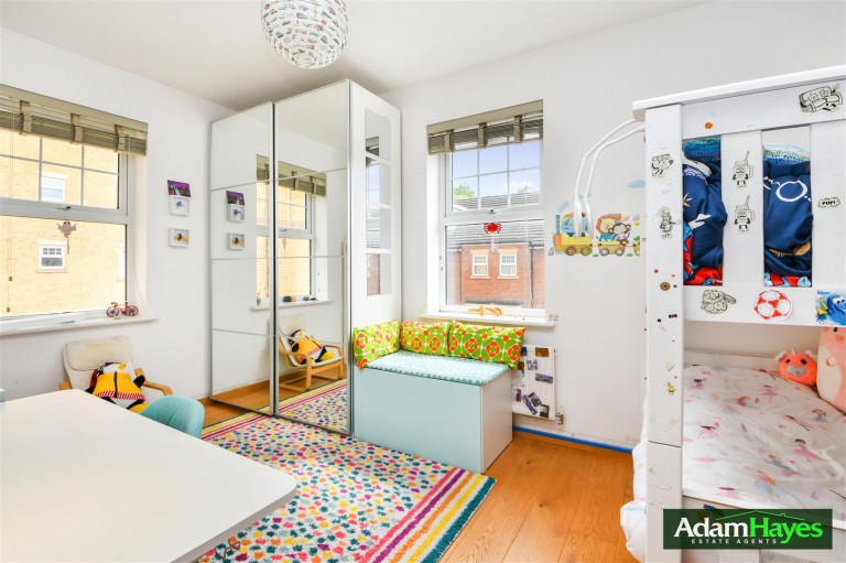 Gilson Place, Muswell Hill N10