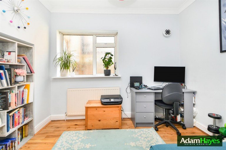 Dollis Road, Finchley Central, N3