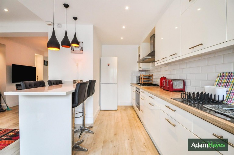 Great North Road, Barnet, EN5