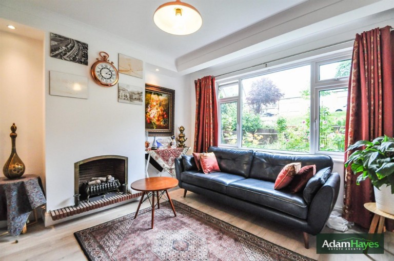 Great North Road, Barnet, EN5