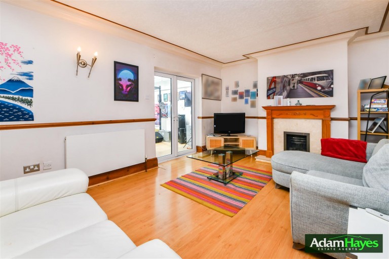Edwyn Close, Barnet, EN5