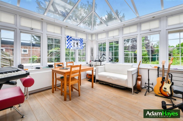 Edwyn Close, Barnet, EN5