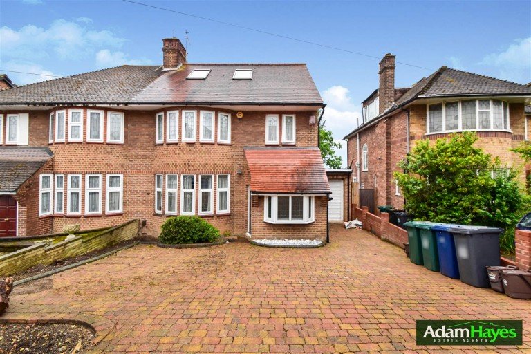 Northiam, Woodside Park, N12