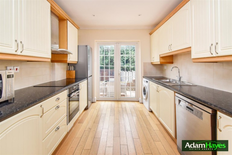 Glebe Road, Finchley Central, N3