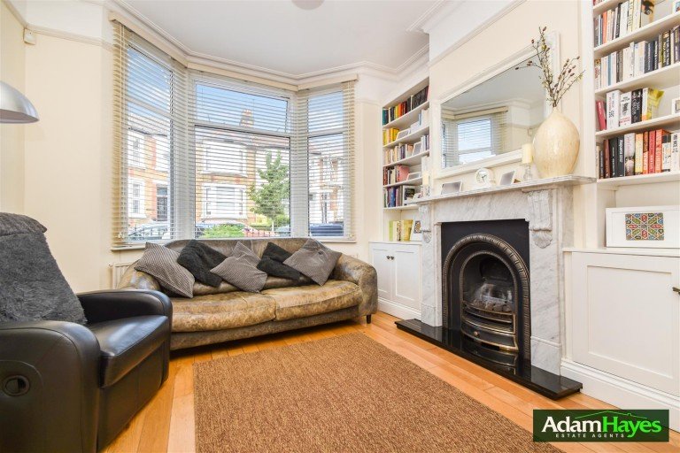 Glebe Road, Finchley Central, N3