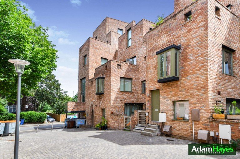 Edgewood Mews, Finchley, N3