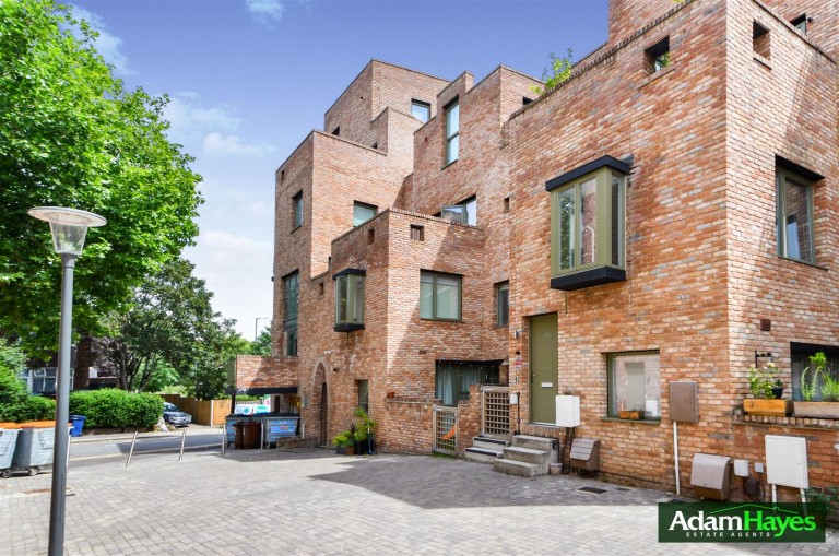 Edgewood Mews, Finchley, N3