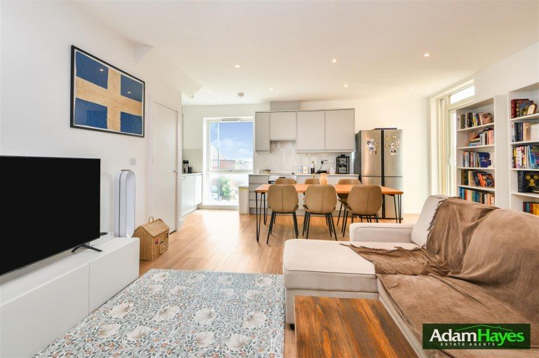 Edgewood Mews, Finchley, N3