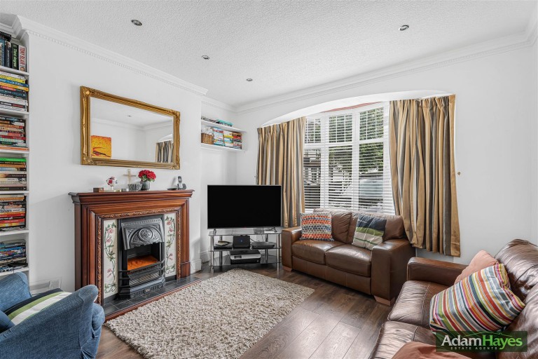 Thurlestone Avenue, North Finchley, N12