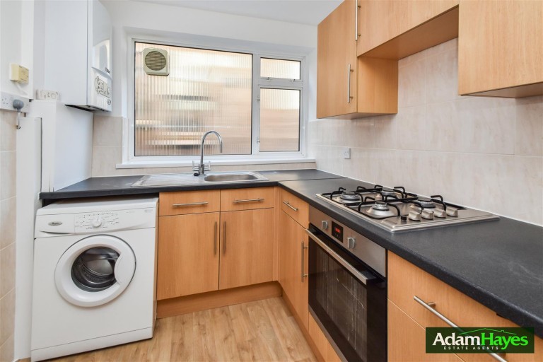 Etchingham Park Road, Finchley Central, N3