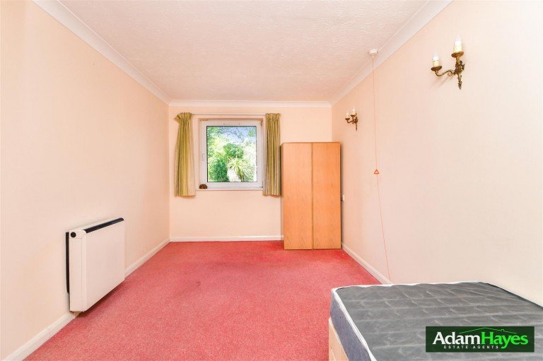 Farnham Close, Whetstone, N20