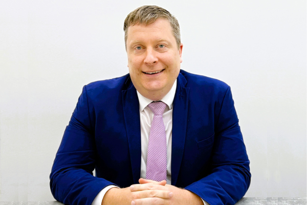 Mark Hyde, Branch Manager